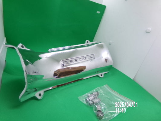 lambretta li series 1/2 and tv 1/2 center peace for leggsheild footwell